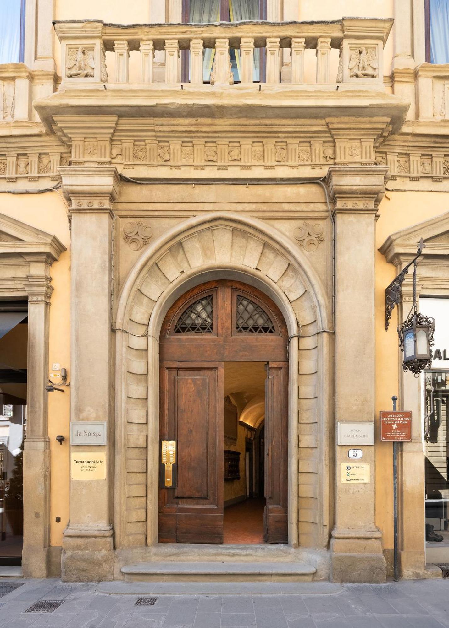 Tb-One Bedroom Luxury Apartment In The Fashion District Florencja Zewnętrze zdjęcie