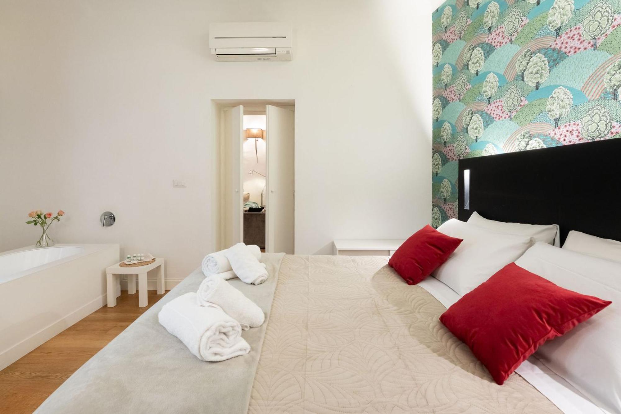 Tb-One Bedroom Luxury Apartment In The Fashion District Florencja Zewnętrze zdjęcie
